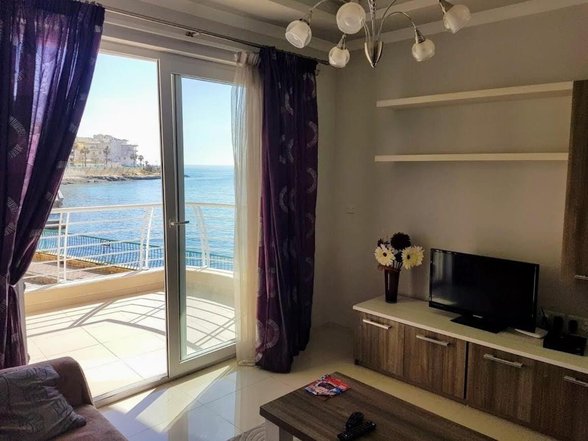 Riviera Holiday Apartments - Seafront - Wifi Marsaskala Quarto foto
