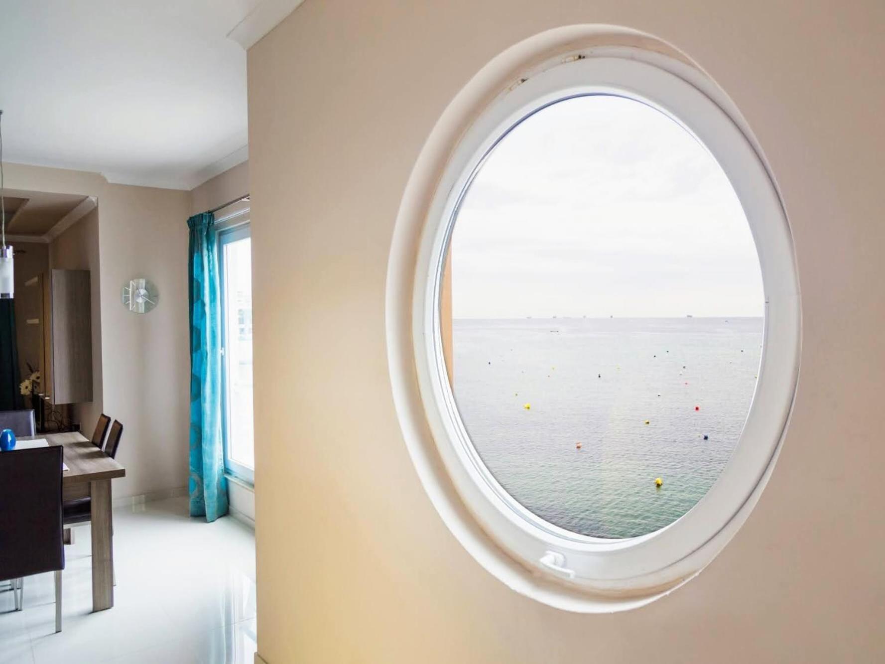 Riviera Holiday Apartments - Seafront - Wifi Marsaskala Quarto foto